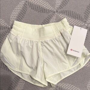 lululemon athletica Women's Athletic Shorts in Light Cream